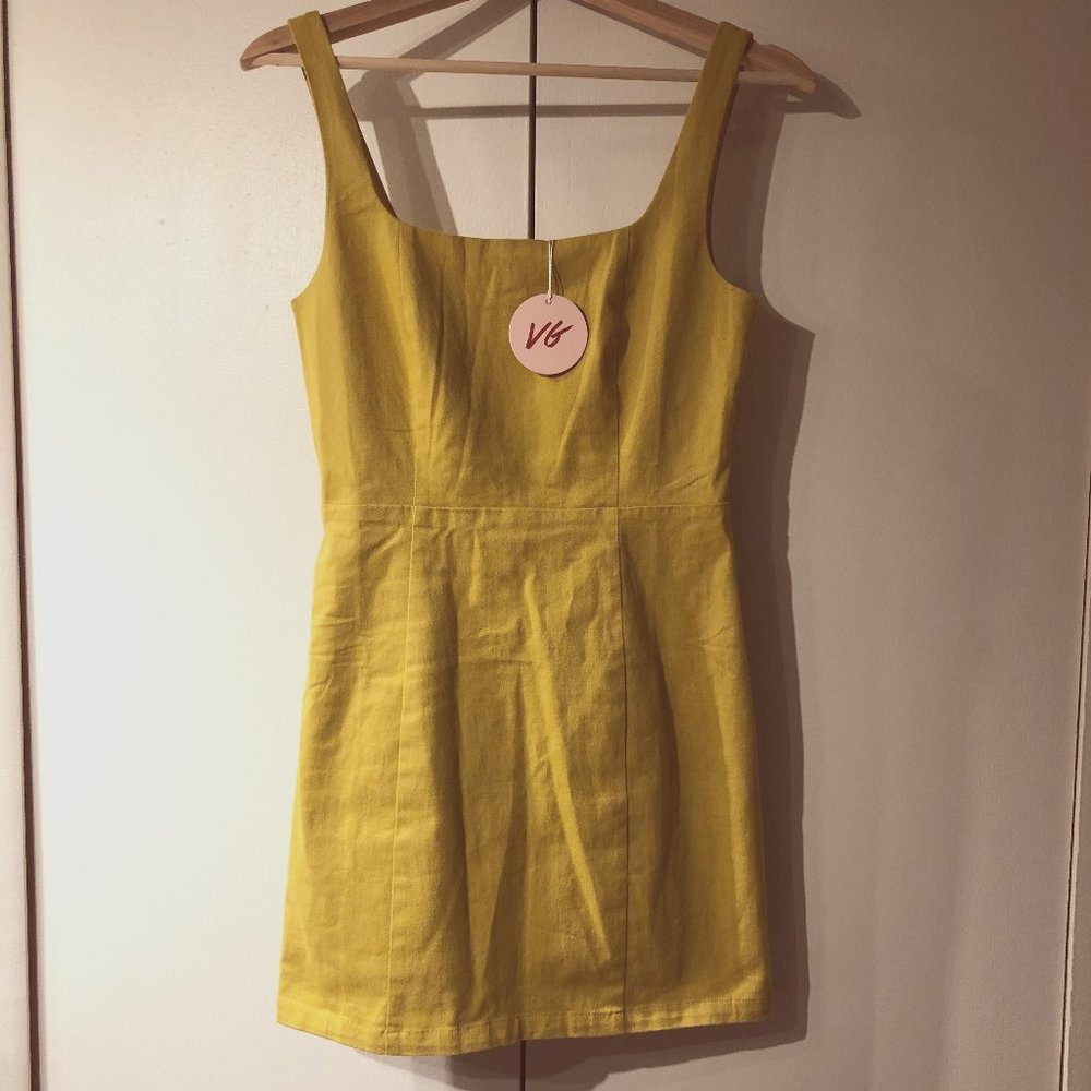 XS Vergegirl mini sheath dress in gold - NWT